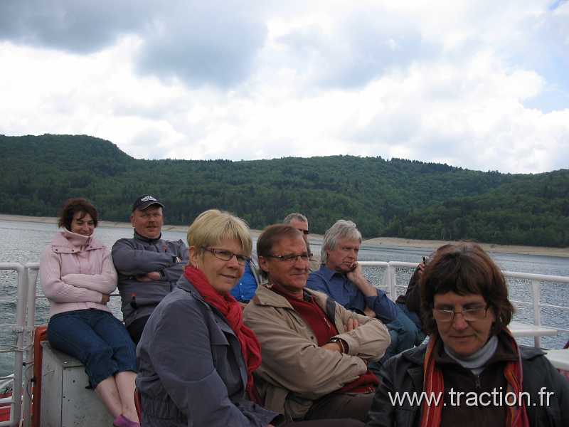 2011_CVAAM_35ans_12_Bateau-Mouche (20).JPG - 35 Ans du CVAAM, sortie dans le Doubs et le Jura, du 26 Avril au 1er Mai 2011, le Lac de Vouglans, déjeuner-croisière